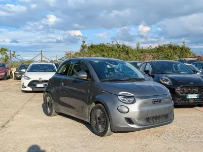 Usata Fiat 500e Icon 69 kW (95 CV) 2021 Grigio Utilitaria
