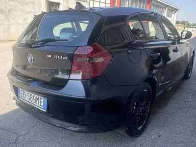 Usata BMW 118 Comfort Edition 143 CV (105 kW) 2010 Nero Utilitaria