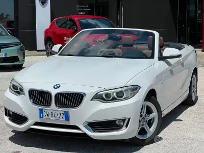 Usata BMW 218 Luxury Line 136 CV (100 kW) 2016 Bianco Cabrio