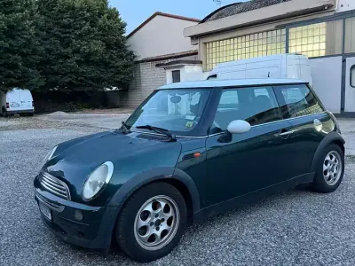 Usata Mini Cooper 116 CV (85 kW) 2003 Verde Utilitaria