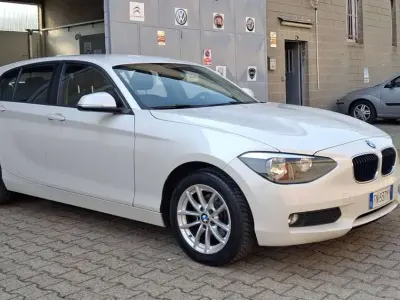 Usata BMW 114 102 CV (75 kW) 2014 Bianco perla Utilitaria