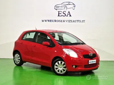Usata Toyota Yaris Sol 87 CV (63 kW) 2007 Rosso Utilitaria