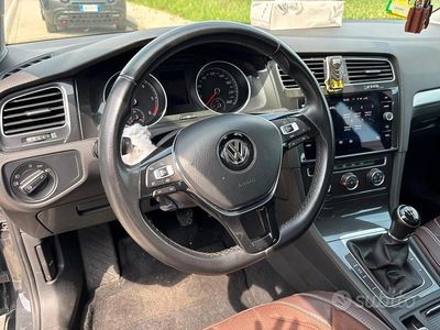 Używany VW Golf VII 115 KM (84 kW) 2019 Szary Sedan/Limuzyna