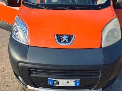 Usata Peugeot Bipper Premium 74 CV (54 kW) 2011 Arancione Monovolume