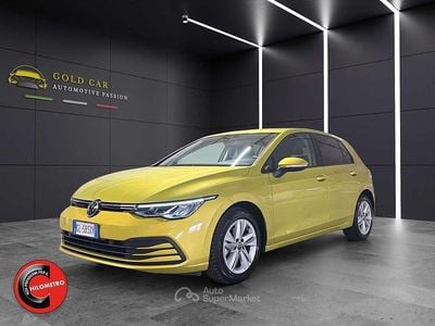 Usata VW Golf VIII Life 110 CV (80 kW) 2022 Giallo Berlina