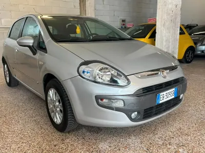 Usata Fiat Punto Evo Dynamic 65 CV (47 kW) 2010 Grigio Utilitaria