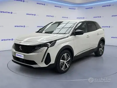 Usata Peugeot 3008 Allure 131 CV (96 kW) 2022 Bianco SUV