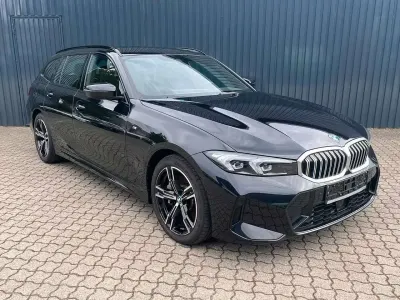 Usata BMW 330 M Sport 245 CV (180 kW) 2025 Metallic black sapphire Station wagon
