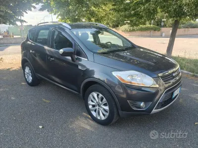 Usata Ford Kuga 136 CV (100 kW) 2008 Grigio SUV