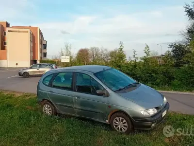 Usata Renault Mégane 90 CV (66 kW) 1997 Grigio Monovolume