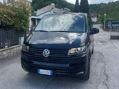Usata VW Caravelle 150 CV (110 kW) 2020 Nero Furgone