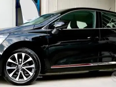 Usata Renault Clio Intens 101 CV (74 kW) 2020 Nero Utilitaria