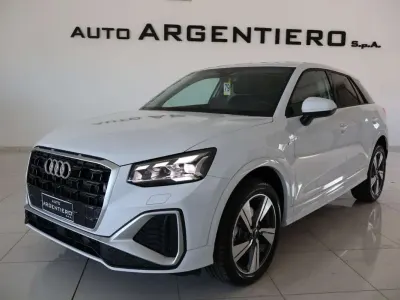 Nuova Audi Q2 S-Line 150 CV (110 kW) 2026 Bianco ghiacciaio perlato SUV