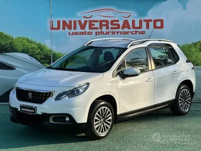 Usata Peugeot 2008 Active 102 CV (75 kW) 2018 Bianco SUV