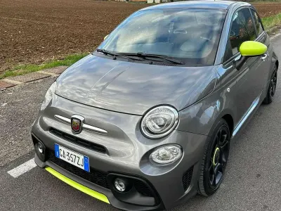 Usata Abarth 595 Pista 165 CV (121 kW) 2021 Grigio Berlina