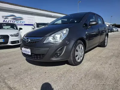 Usata Opel Corsa 86 CV (63 kW) 2012 Grigio Utilitaria