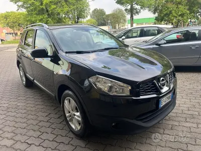 Używany Nissan Qashqai +2 Acenta 150 KM (110 kW) 2010 Czarny SUV