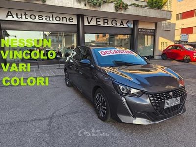 Usata Peugeot 208 Allure 101 CV (74 kW) 2023 Platinum grey Utilitaria