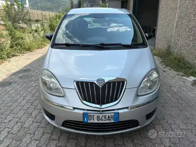 Usata Lancia Musa 77 CV (56 kW) 2009 Grigio Monovolume
