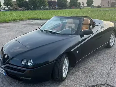 Usata Alfa Romeo Spider 150 CV (110 kW) 1998 Nero Cabrio