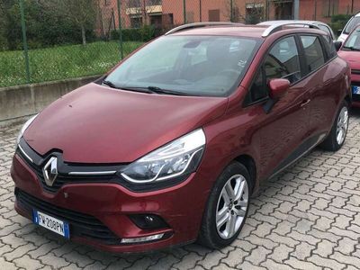 Usata Renault Clio GrandTour Business 75 CV (55 kW) 2019 Rosso Station wagon