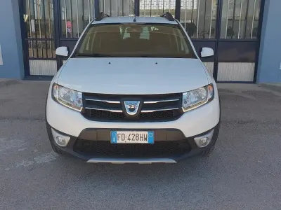 Usata Dacia Sandero Stepway 90 CV (66 kW) 2016 Bianco Berlina