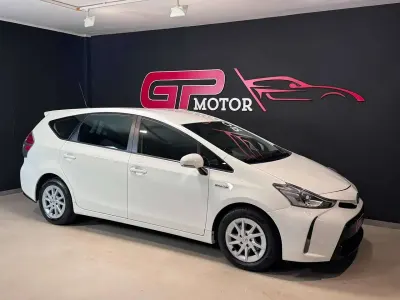 Usata Toyota Prius Lounge 99 CV (72 kW) 2016 Bianco Monovolume