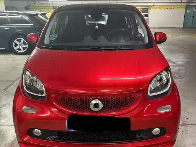 Begagnad Smart ForFour 90 HK (66 kW) 2017 Röd Halvkombi
