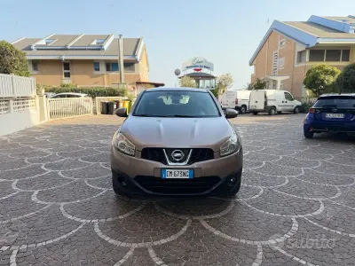 Usata Nissan Qashqai Acenta 110 CV (80 kW) 2013 Grigio SUV