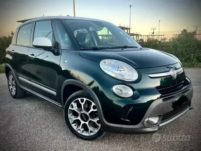 Begagnad Fiat 500L Cross 120 HK (88 kW) 2015 Grön Minibuss
