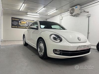 Usata VW Beetle Design 105 CV (77 kW) 2013 Bianco Utilitaria