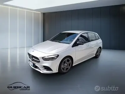 Usata Mercedes B180 AMG line 116 CV (85 kW) 2024 Argento iridio metallizzato Utilitaria