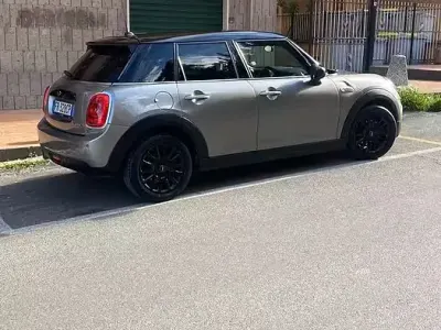 Usata Mini Cooper D 116 CV (85 kW) 2018 Grigio Utilitaria