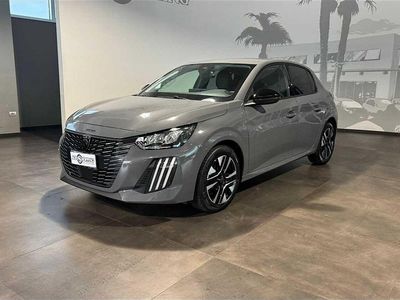 Usata Peugeot 208 Allure 101 CV (74 kW) 2025 Grigio Utilitaria