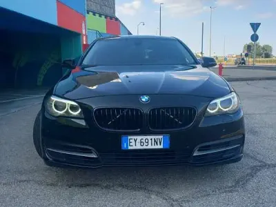 Usata BMW 520 190 CV (139 kW) 2015 Nero Station wagon