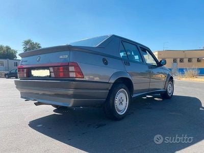 Usata Alfa Romeo 75 148 CV (108 kW) 1990 Berlina