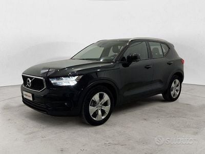Usata Volvo XC40 Momentum 163 CV (119 kW) 2020 Nero SUV