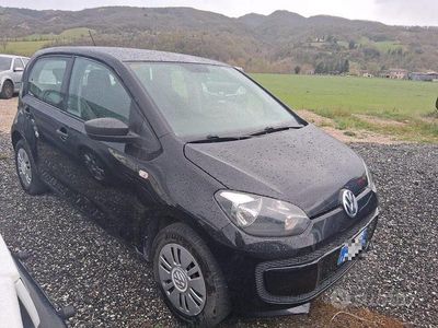 Usata VW up! high up! 68 CV (50 kW) 2014 Nero Utilitaria