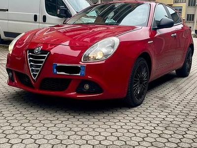 Usata Alfa Romeo Giulietta 120 CV (88 kW) 2011 Rosso Berlina