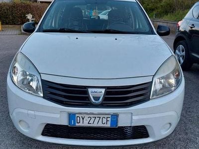 Usata Dacia Sandero 75 CV (55 kW) 2009 Bianco Berlina