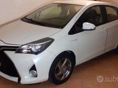 Usata Toyota Yaris 2016 Bianco Berlina