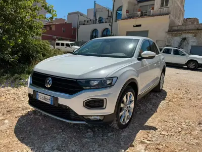 Usata VW T-Roc 150 CV (110 kW) 2019 Bianco SUV