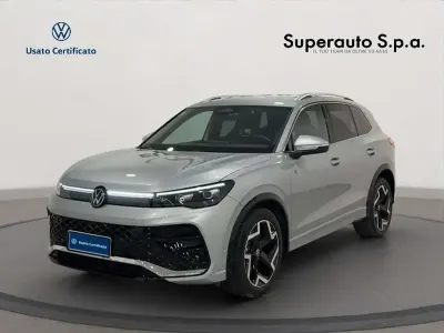 Gebraucht VW Tiguan R-line 150 PS (110 kW) 2025 Grau SUV