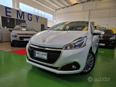Usata Peugeot 208 82 CV (60 kW) 2016 Bianco Utilitaria