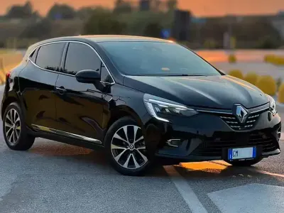 Usata Renault Clio V Techno 101 CV (74 kW) 2023 Nero Berlina