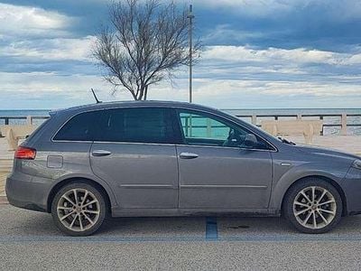 Usata Fiat Croma 150 CV (110 kW) 2010 Blu/azzurro Station wagon
