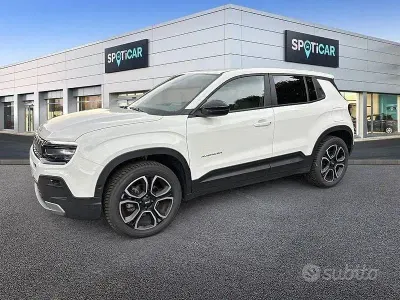 Usata Jeep Avenger Altitude 101 CV (74 kW) 2025 Bianco SUV
