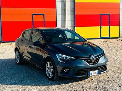 Usata Renault Clio V Techno 91 CV (66 kW) 2022 Grigio Berlina