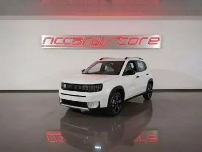 Nuova Fiat Grande Panda Icon 101 CV (74 kW) 2026 Nero Utilitaria