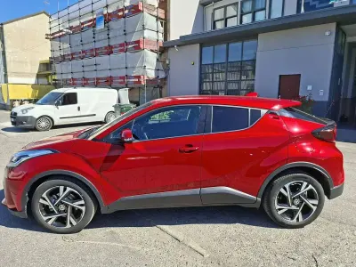 Usata Toyota C-HR Trend 98 CV (72 kW) 2022 Rosso SUV